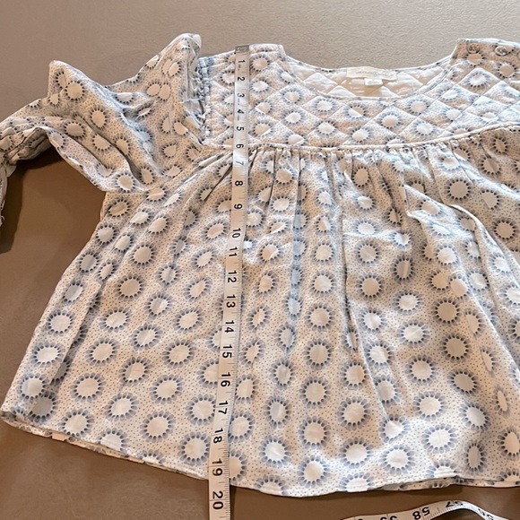 TREASURE & BOND NWOT PRINT POPOVER BLOUSE IN IVORY- BLUE
LOU MEDALLION - Size S - Picture 12 of 14